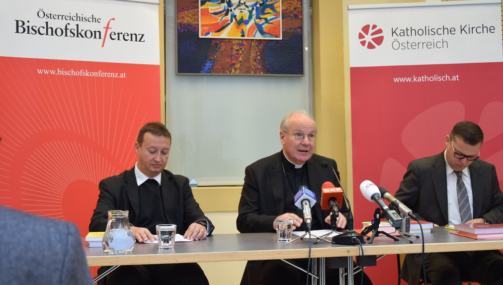 Pressekonferenz zur Herbstvollversammlung der Bischofskonferenz 2015 mit Kardinal Christoph Schönborn