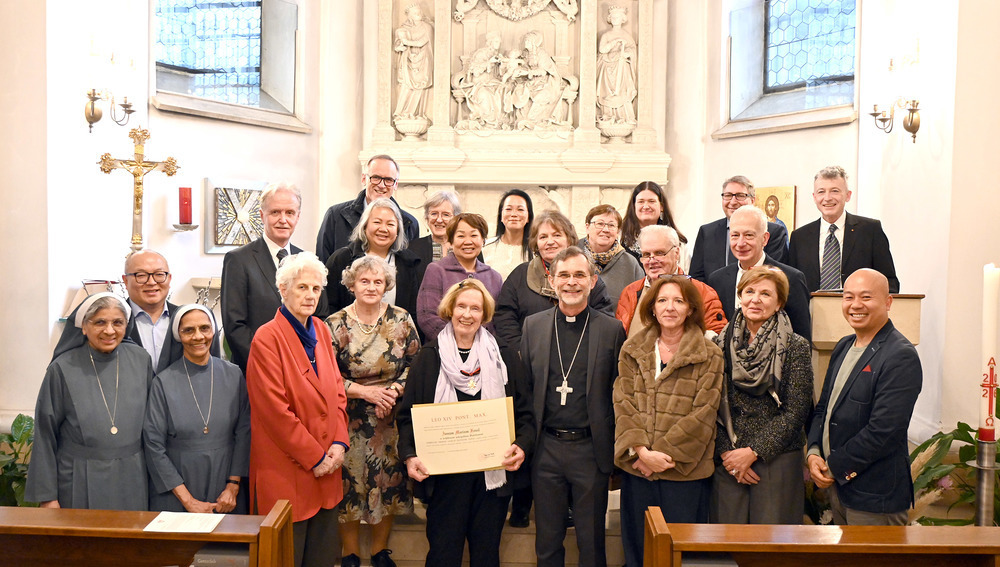 Annemarie Fenzl erhält päpstlichen Silvesterorden