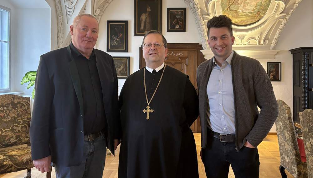 Wirtschaftsdirektor Hackl, Abt Thomas Renner, Betriebsleiter Stadler Hackl