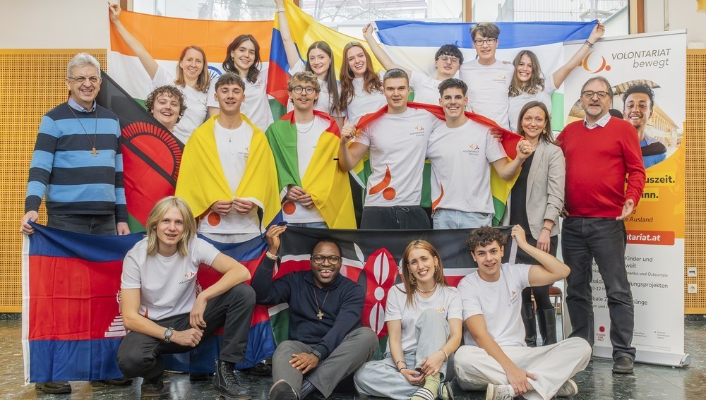 17 Freiwillige starten ihren Auslandsdienst mit 'Volontariat bewegt'