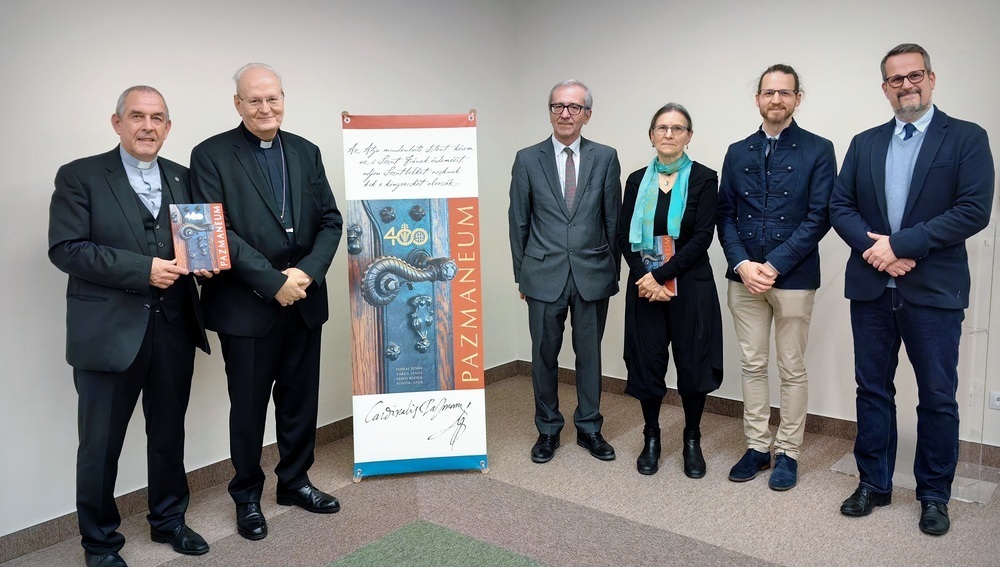 Rektor Varga, Kardinal Erdö bei Buchpräsentation '400 Jahre Pazmaneum'