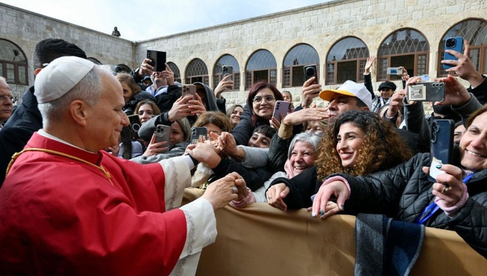 Papst Leo XIV. grüßt Gläubige im Libanon
