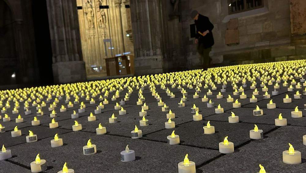 Lichteraktion erinnert an durch Abtreibung verstorbene Kinder